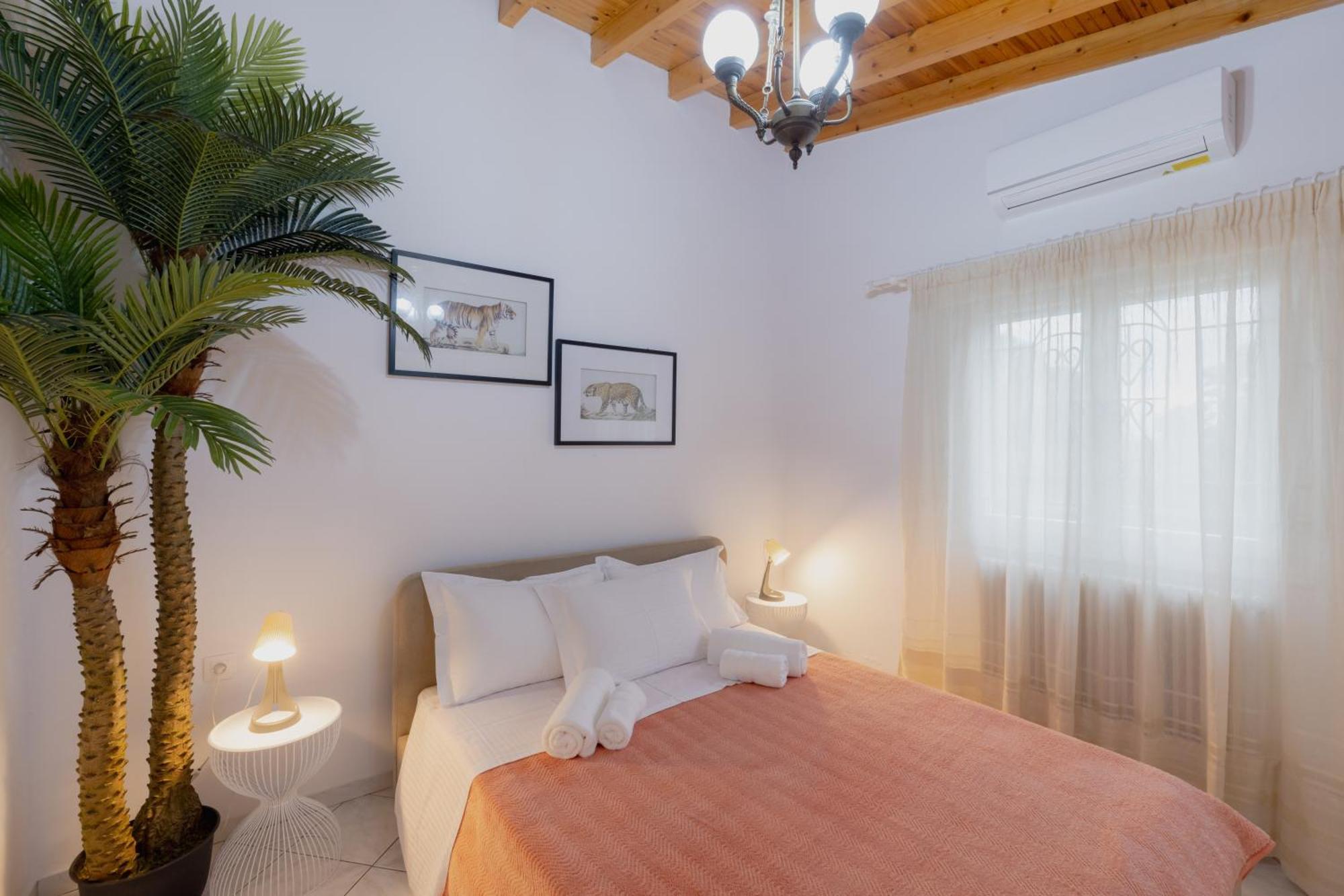 Nafplio Blue Topaz Poolside Villa Exterior foto