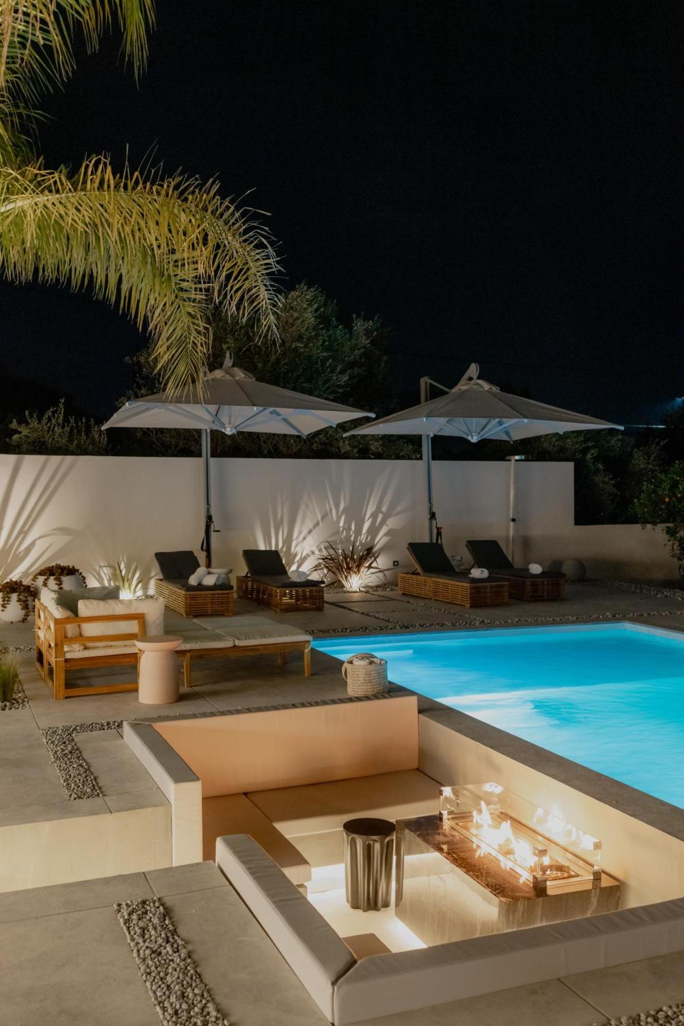 Nafplio Blue Topaz Poolside Villa Exterior foto